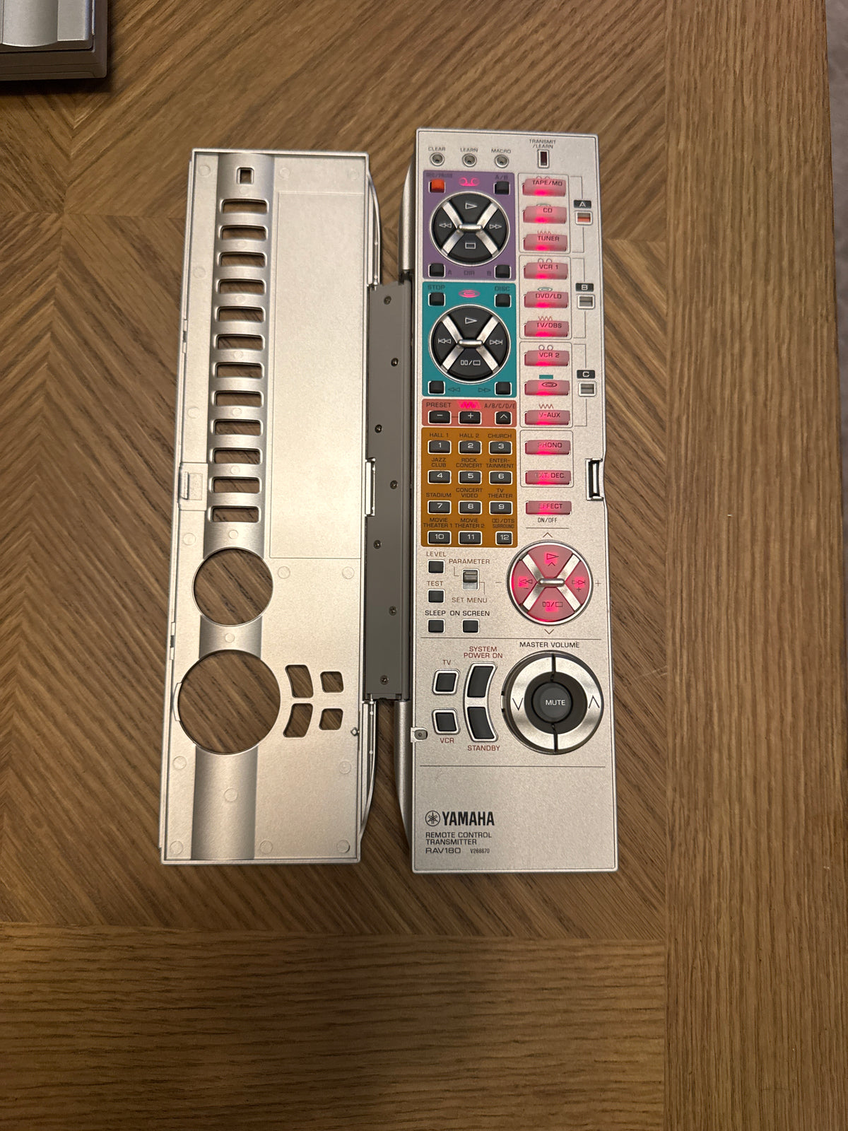 Yamaha RAV180 OEM Learning Remote Control V296670 — Illuminated, Mint — photo 2