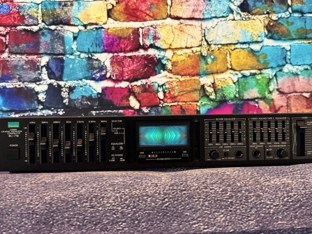 Sansui RG-710 Stereo Graphic Equalizer — front view