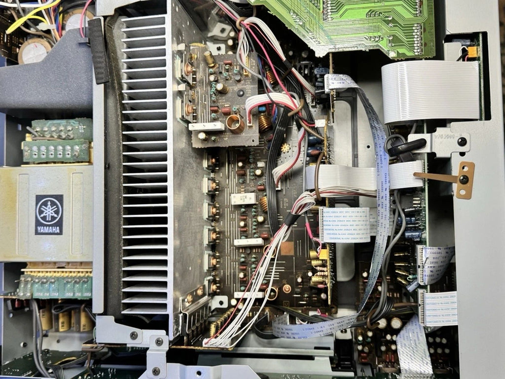 Yamaha RX-V2200 A/V Receiver — photo 4